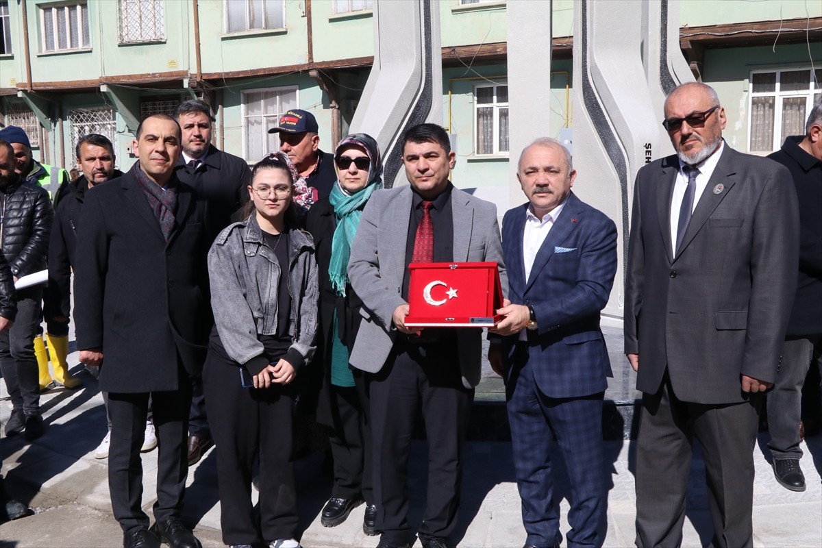 Çankırı'da, 1999 yılında Vali Ayhan Çevik'e yönelik bombalı saldırıda şehit olanlar anısına...