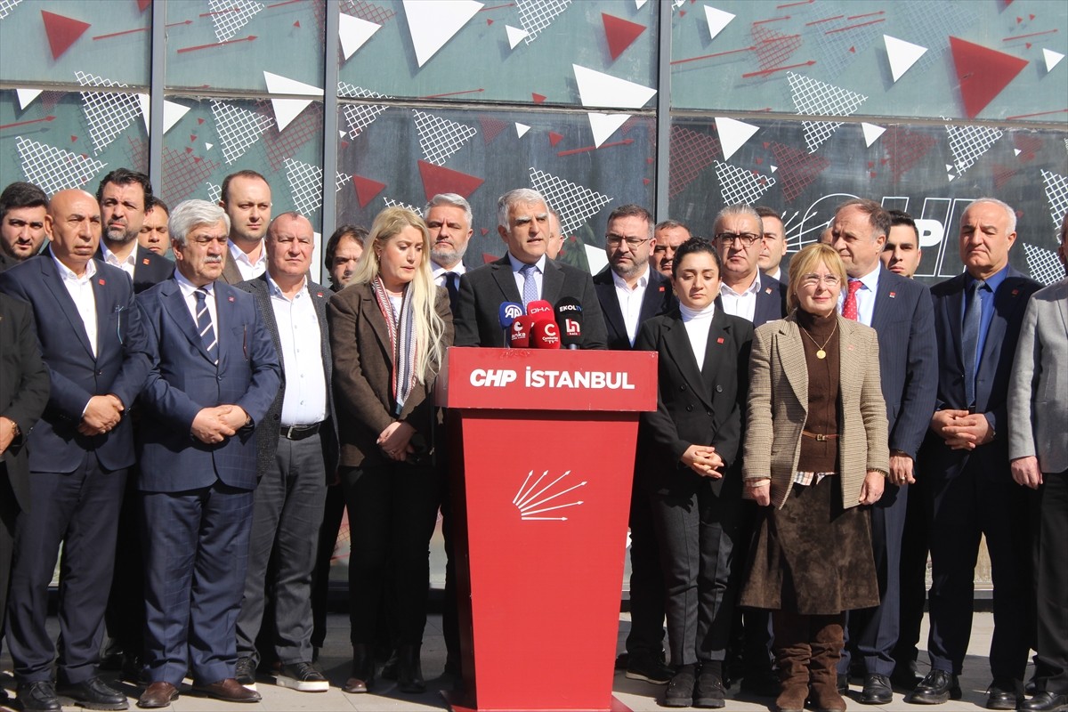CHP'nin İstanbul'daki ilçe başkanları, partilerinin 38. Olağan İstanbul İl Kongresi'ne ilişkin...