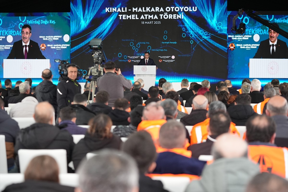 Cumhurbaşkanı Yardımcısı Cevdet Yılmaz, Tekirdağ'da Kınalı-Malkara Otoyolu Temel Atma Töreni'ne...