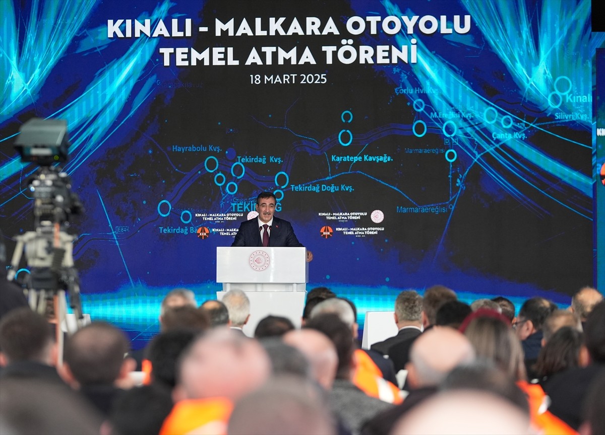 Cumhurbaşkanı Yardımcısı Cevdet Yılmaz, Tekirdağ'da Kınalı-Malkara Otoyolu Temel Atma Töreni'ne...