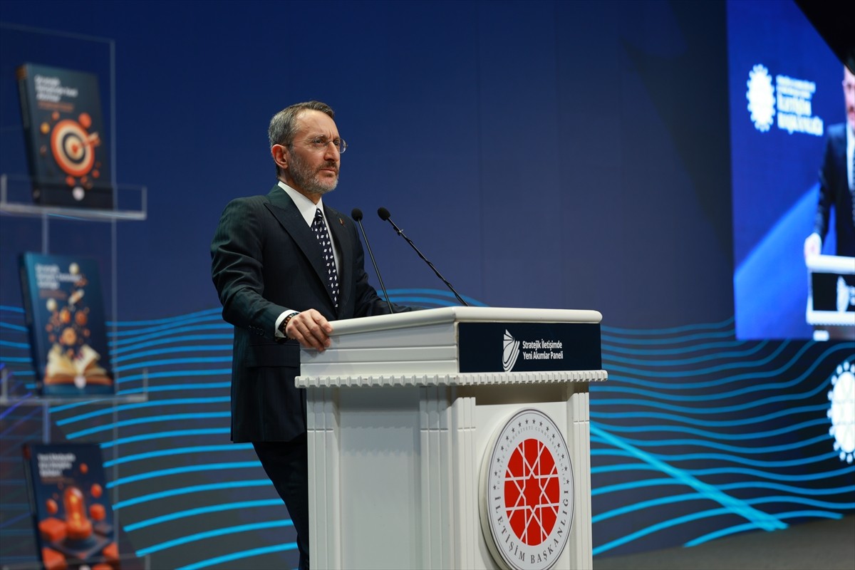 Cumhurbaşkanlığı İletişim Başkanı Fahrettin Altun, İletişim Başkanlığında düzenlenen "Stratejik...