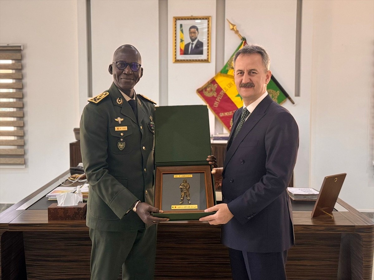 Cumhurbaşkanlığı Savunma Sanayii (SSB) Başkanı Haluk Görgün (sağda), Senegal temasları kapsamında...