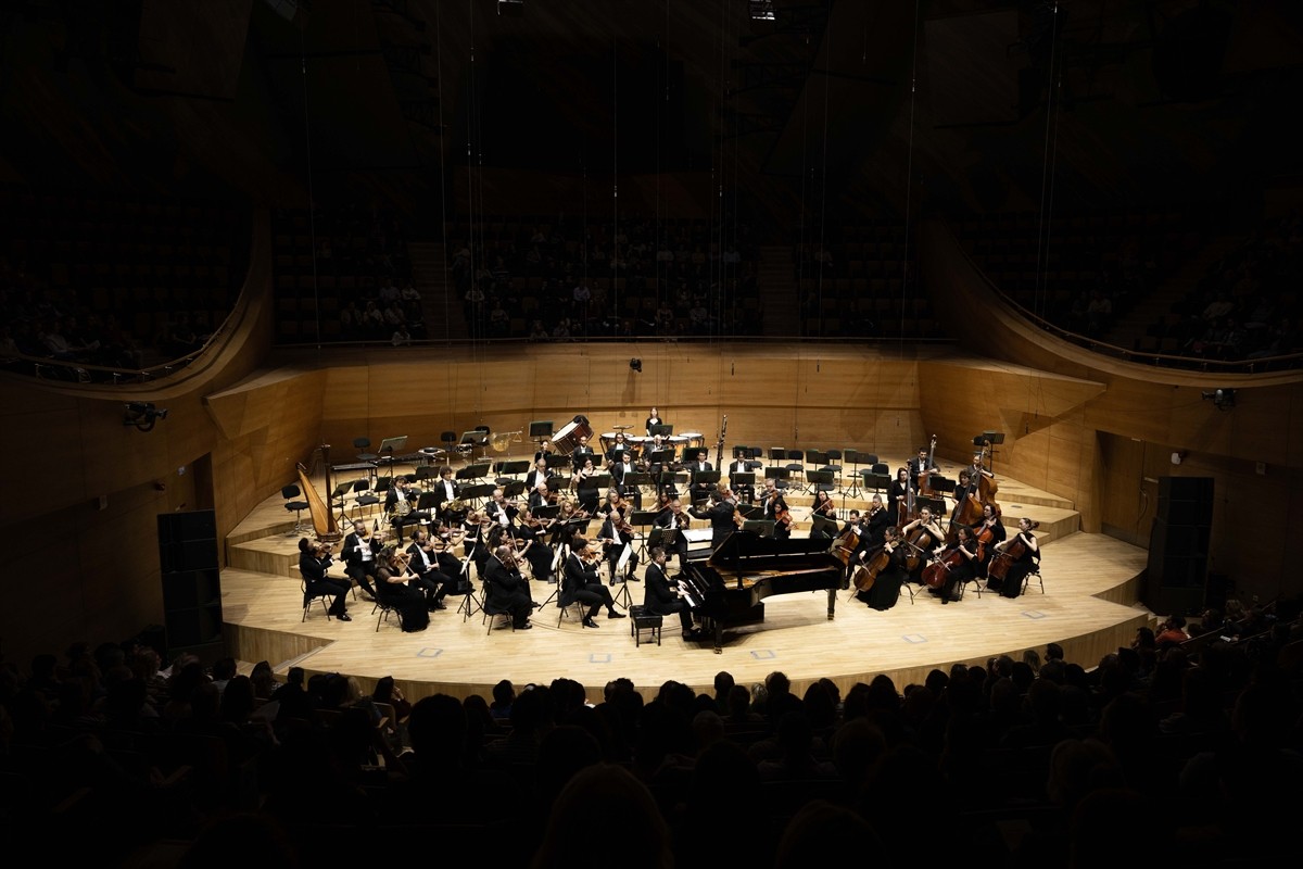 Cumhurbaşkanlığı Senfoni Orkestrası (CSO), Ankara Üniversitesi İletişim Fakültesinin 60. yılını...