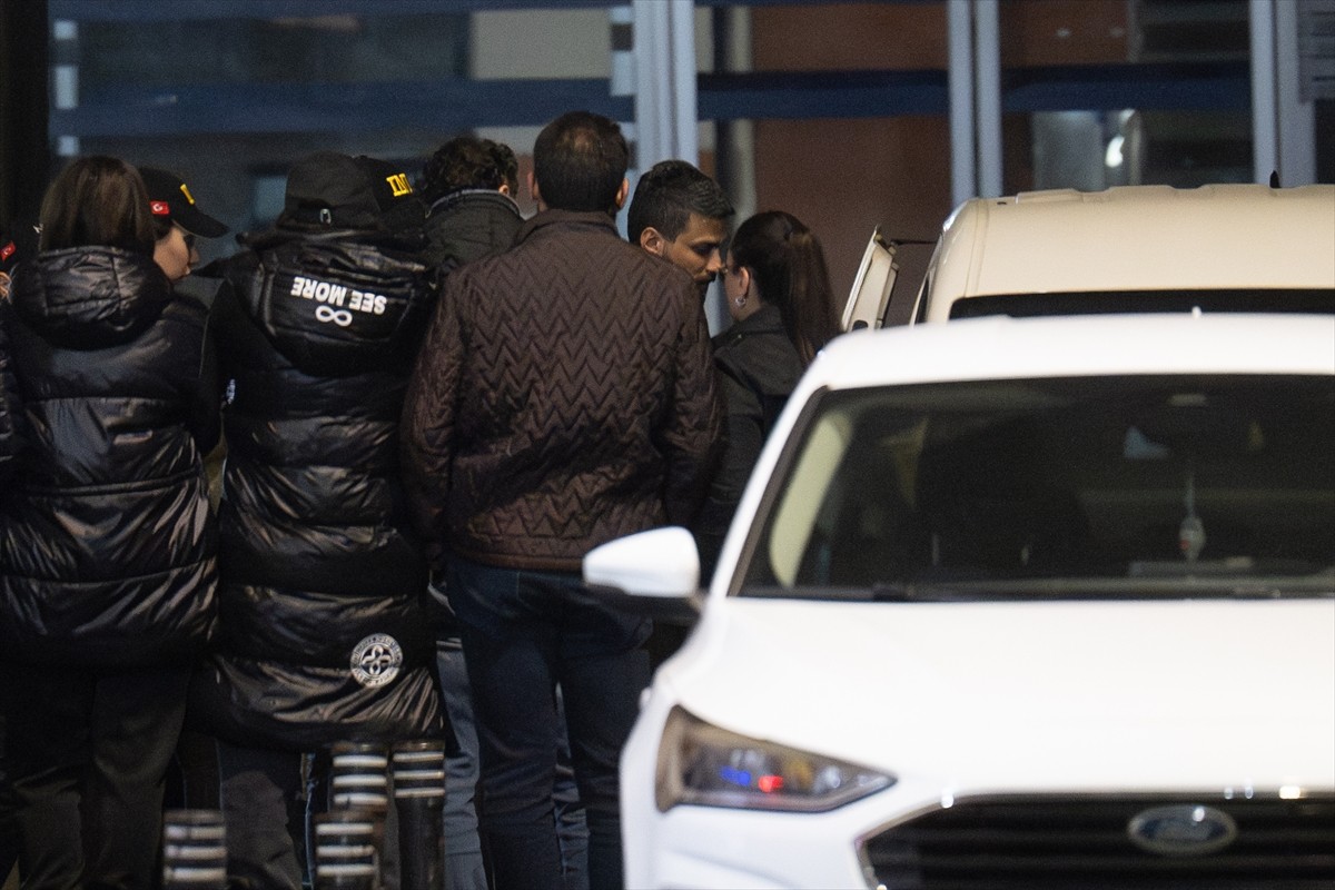 Dilan ve eşi Engin Polat'ın da aralarında bulunduğu 4 şüpheli, "uyuşturucu madde satın almak...