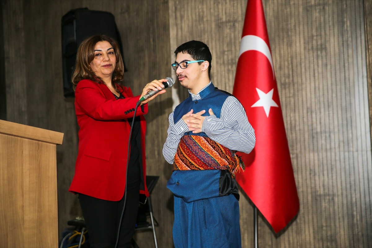Diyarbakır'da 21 Mart Dünya Down Sendromu Günü kapsamında farkındalık etkinliği gerçekleştirildi....