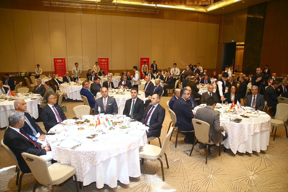 Dünya Türk İş Konseyi (DTİK) tarafından Azerbaycan'ın başkenti Bakü'de iftar programı düzenlendi....