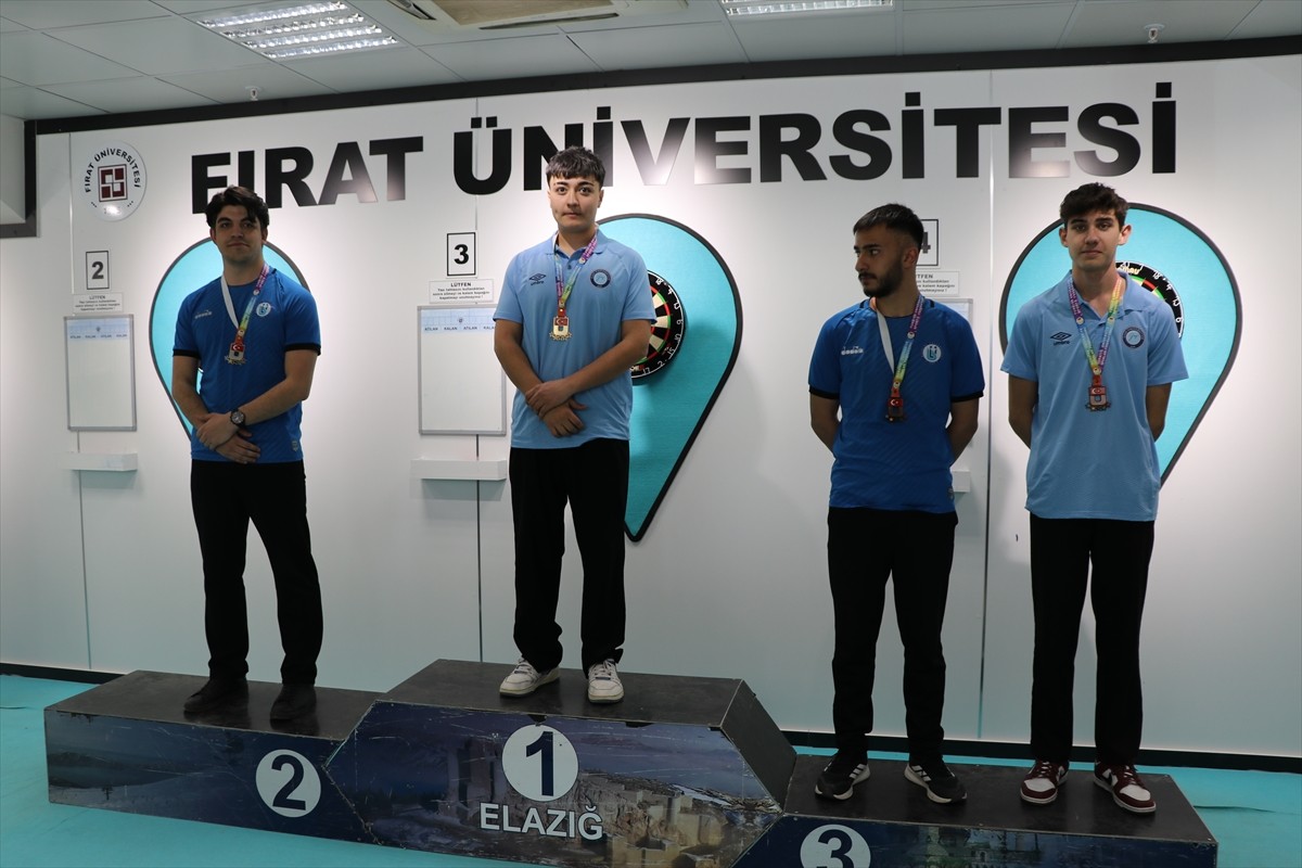 Elazığ'da düzenlenen Üniversiteler arası Ünilig Dart Türkiye Şampiyonası sona erdi. Dereceye...