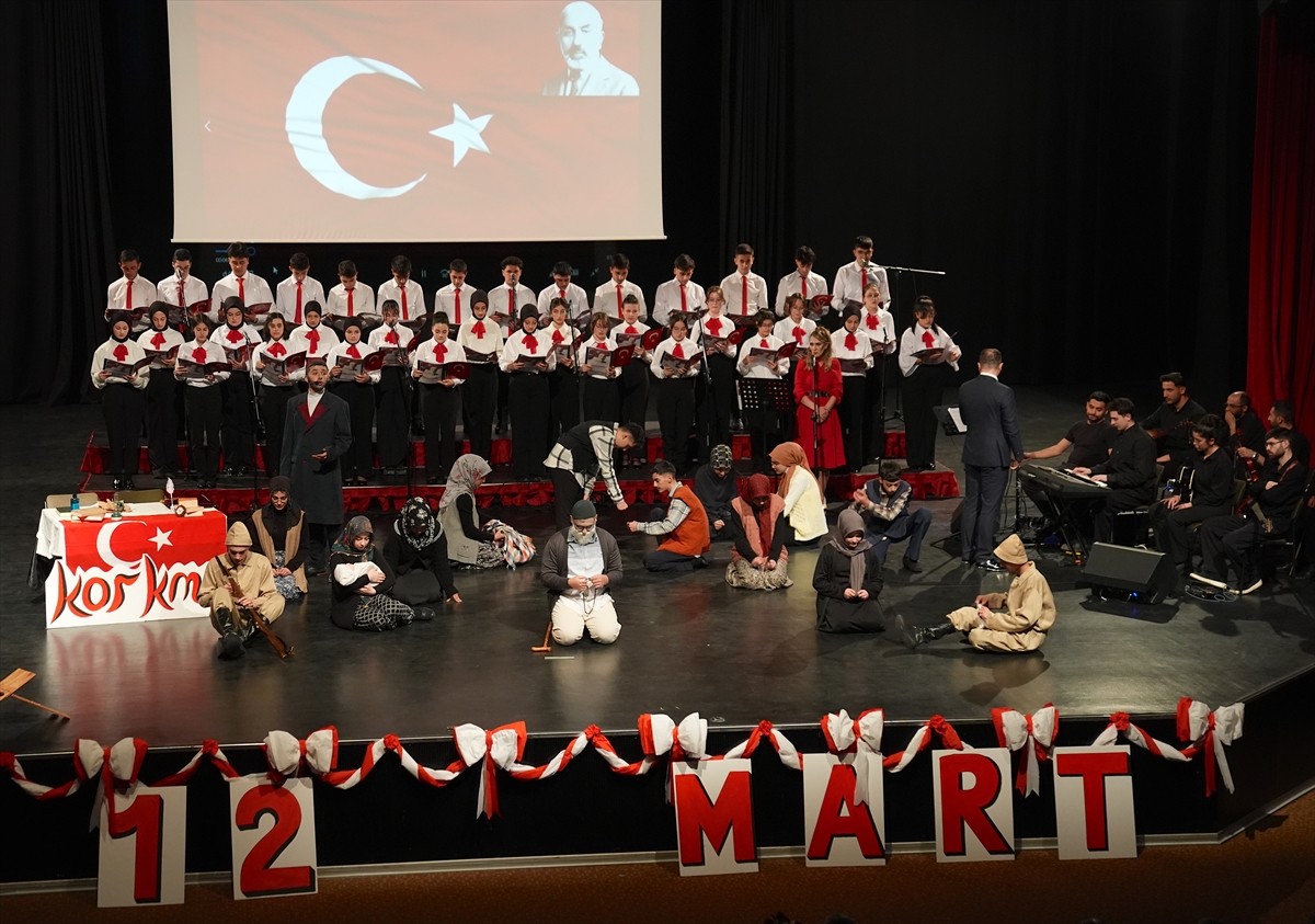 Erzurum'da İstiklal Marşı'nın Kabulü ve Mehmet Akif Ersoy'u Anma Günü dolayısıyla Emel Çatal...