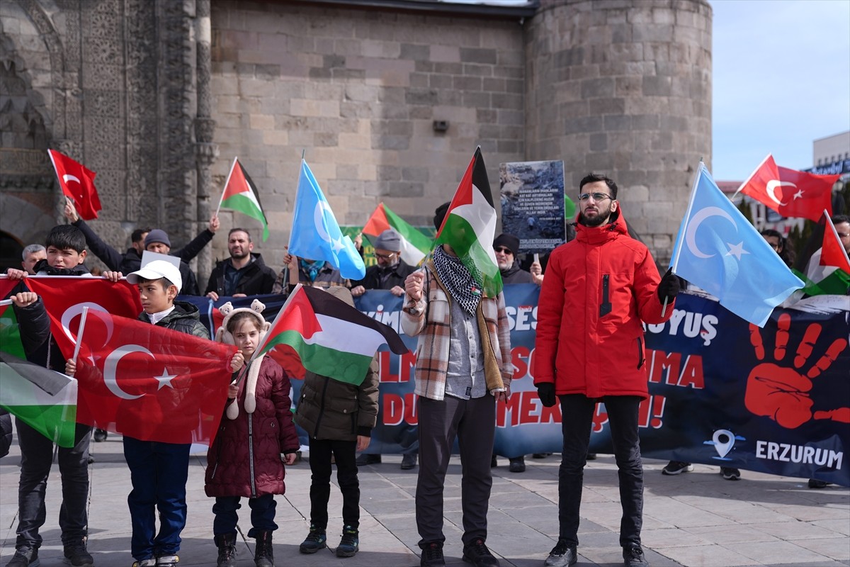 Erzurum'da sağlık çalışanları, ramazanda dondurucu soğuğa rağmen İsrail'in Gazze'ye yönelik...