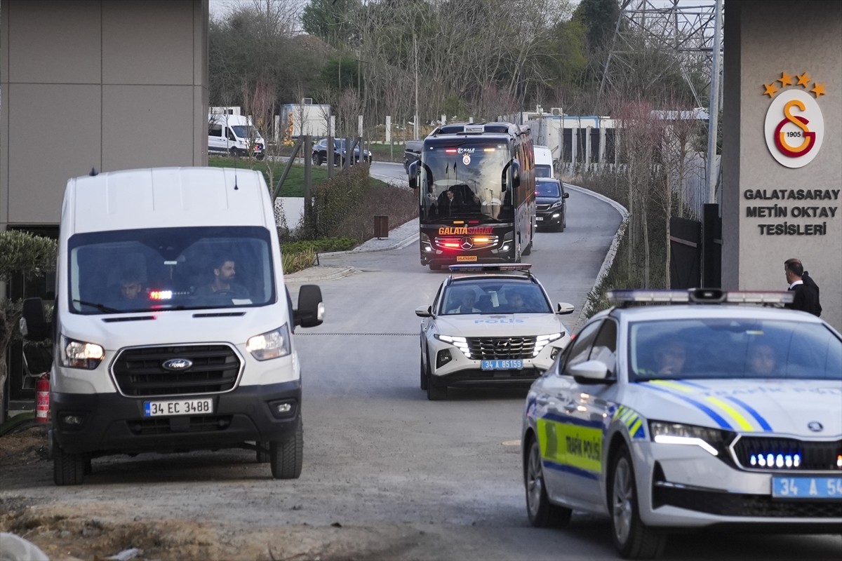 Galatasaray Futbol Takımı, Trendyol Süper Lig'in 29. haftasında Beşiktaş'a konuk olacağı derbi...