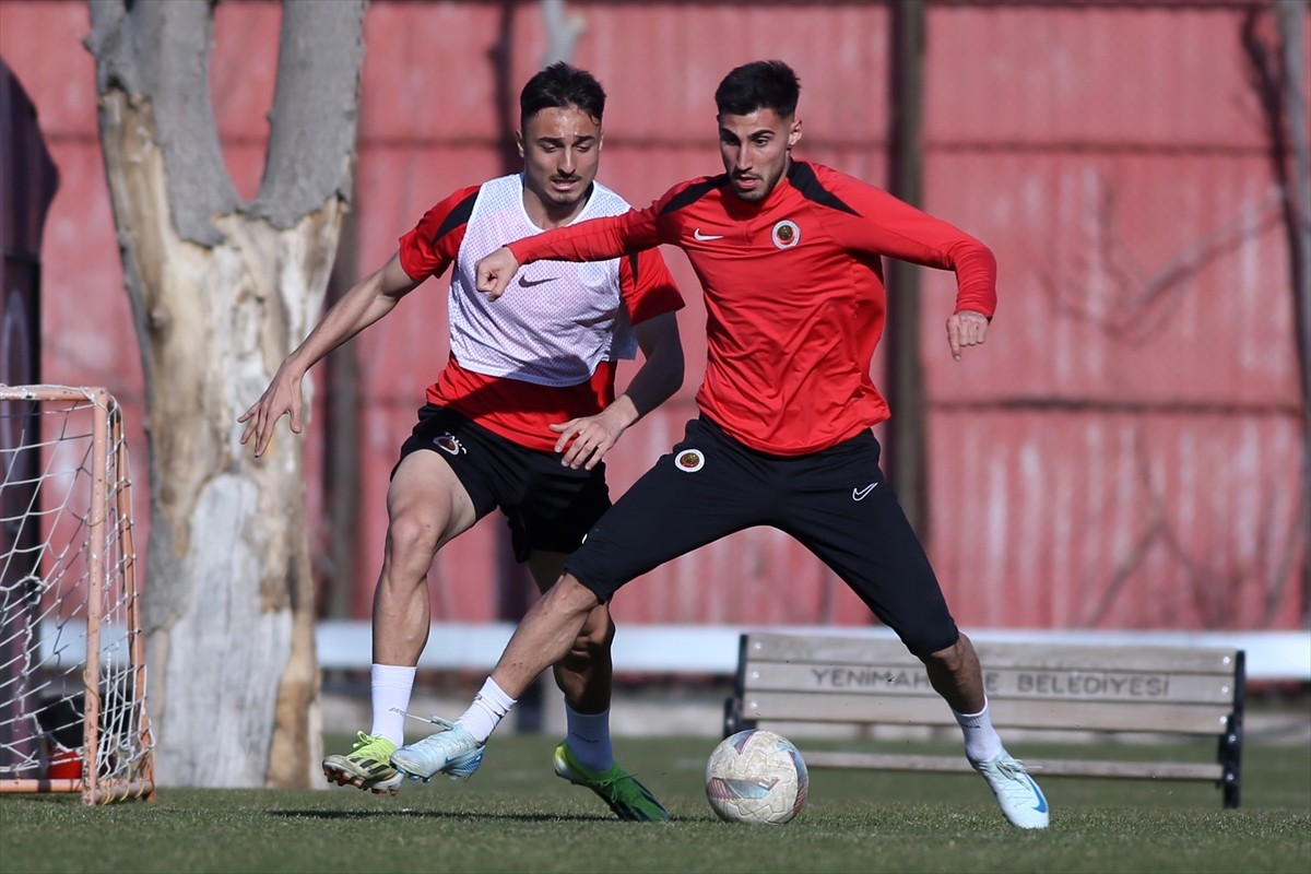 Gençlerbirliği, Trendyol 1. Lig'in 30. haftasında deplasmanda Uğur Okulları İstanbulspor ile...