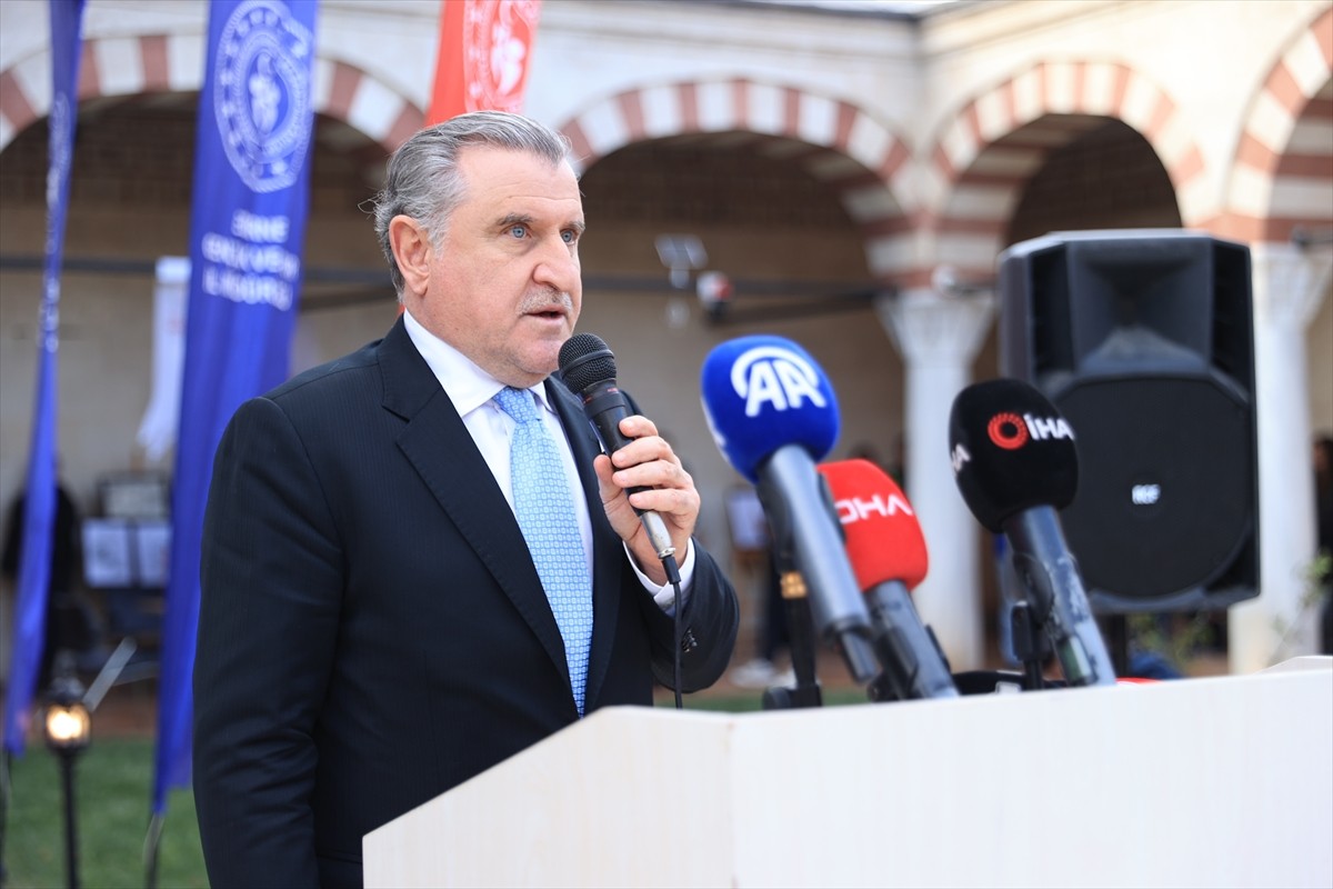 Gençlik ve Spor Bakanı Osman Aşkın Bak, Edirne Peykler Medresesi'ndeki Genç Ofis açılış törenine...