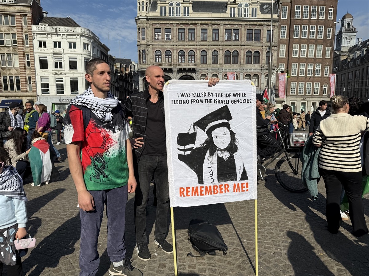 Hollanda’nın başkenti Amsterdam’da, İsrail'in ateşkesi bozarak Gazze Şeridi'ne yönelik saldırıları...