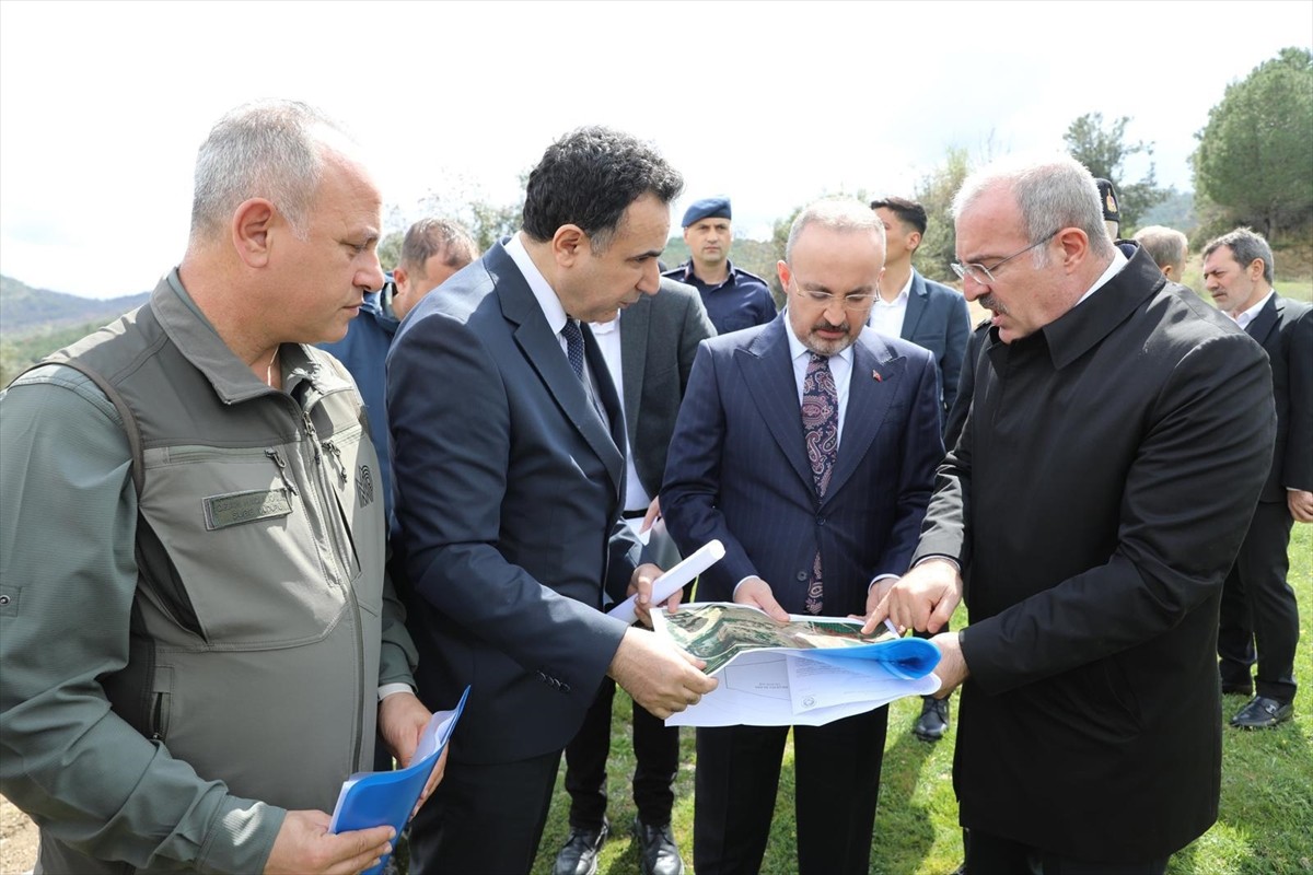 İçişleri Bakan Yardımcısı Bülent Turan (sağ 2), Çanakkale İl Özel İdaresince yapımına başlanan...