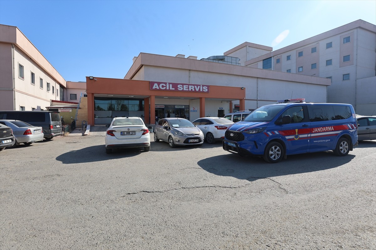 Iğdır'da bir köyde çıkan silahlı kavgada 1 kişi hayatını kaybetti, 3 kişi yaralandı. 