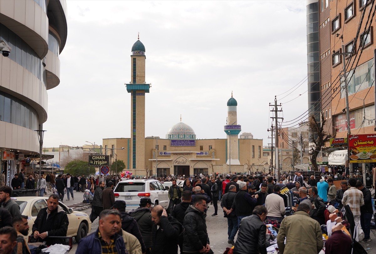 Irak'ın Süleymaniye kentindeki Ulu Cami'de 2 asırdan uzun süredir devam eden iftar geleneğiyle her...
