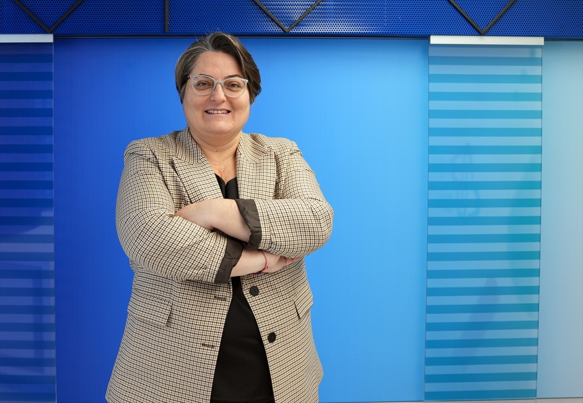 İş hayatında sayısı ve etkinliği giderek artan kadınlar, akademiden iş dünyasına, esnaflıktan...