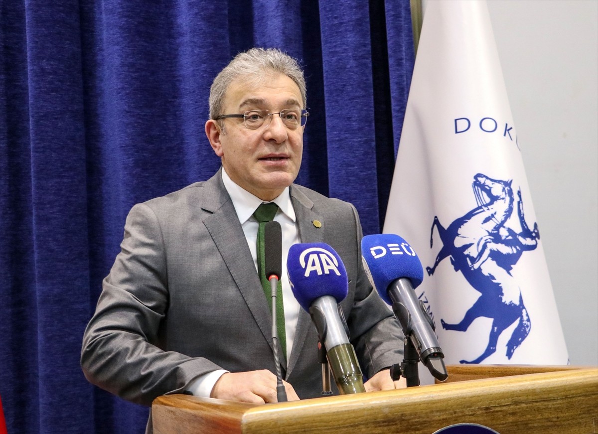 İŞKUR Gençlik Programı kapsamında kura ile belirlenen 1750 öğrenci, Dokuz Eylül Üniversitesinde...