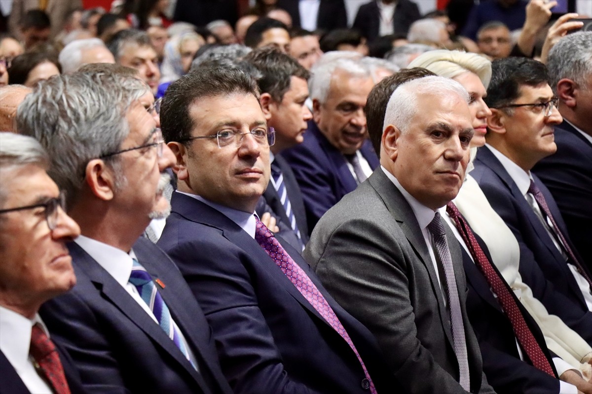 İstanbul Büyükşehir Belediye Başkanı Ekrem İmamoğlu, CHP'nin cumhurbaşkanı adayını belirlemek için...