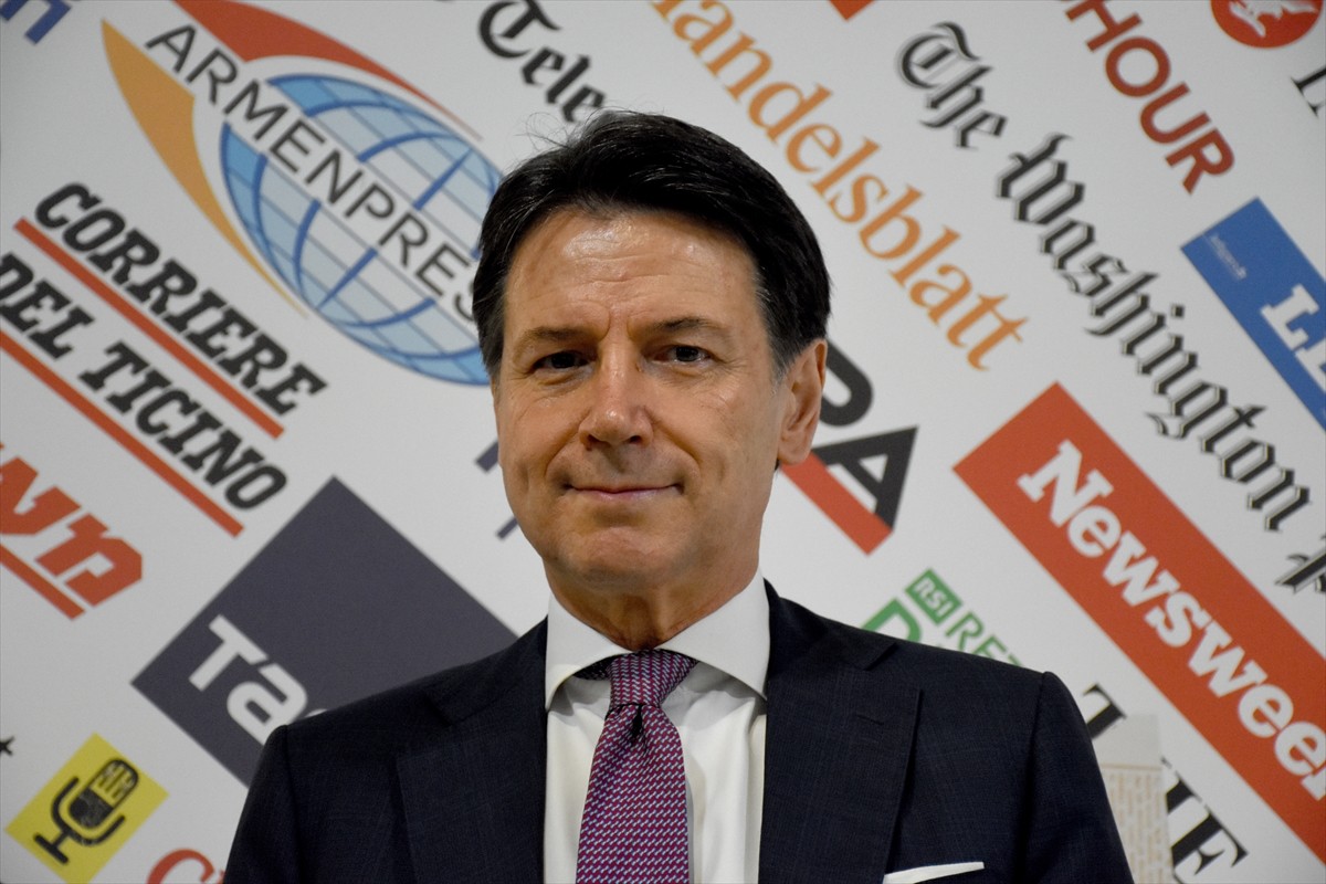 İtalya'da parlamentodaki ikinci büyük muhalefet partisi konumundaki 5 Yıldız Hareketi'nin (M5S)...