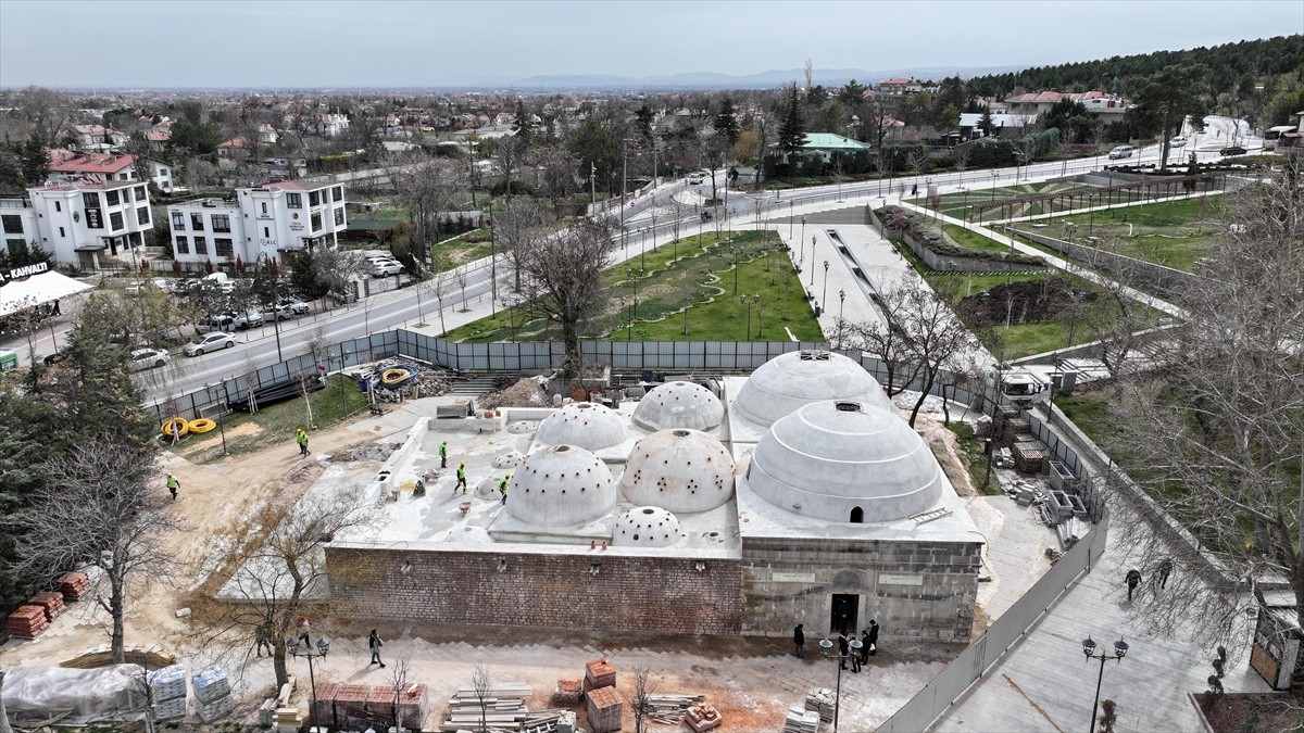 Konya'daki 600 yıllık Karamanoğlu Mehmet Bey Hamamı, Konya Büyükşehir Belediyesi tarafından...