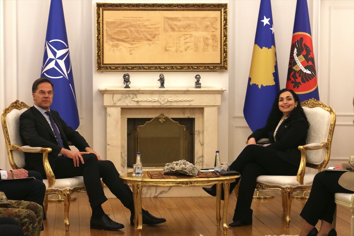 Kosova Cumhurbaşkanı Vjosa Osmani, Kosova’nın başkenti Priştine’de NATO Genel Sekreteri Mark Rutte...
