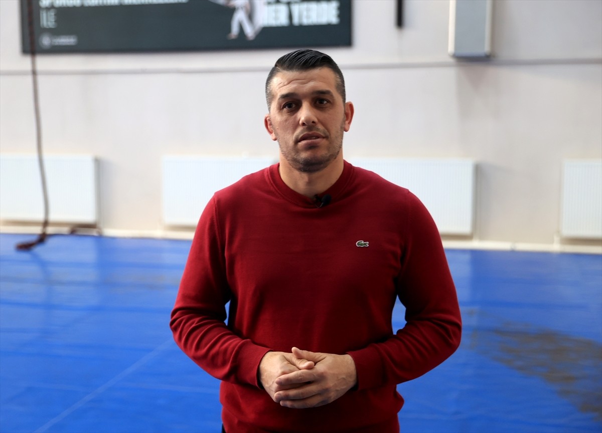 Kuzey Kıbrıs Türk Cumhuriyeti'nde (KKTC) yıllar sonra yağlı güreşlerin düzenlenmesi hedefleniyor. ...