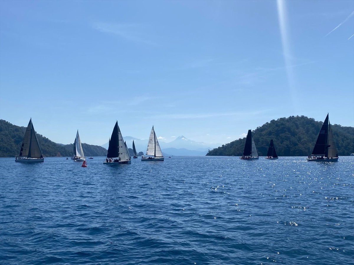 Muğla'nın Fethiye ilçesinde düzenlenen Göcek Kış Trofesi Yat Yarışları'nın 3. ayak mücadelesi sona...