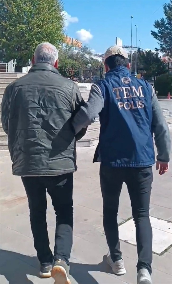 Muğla'nın Fethiye ilçesinde FETÖ'ye üye olmak suçundan hakkında 3 yıl 14 ay kesinleşmiş hapis...