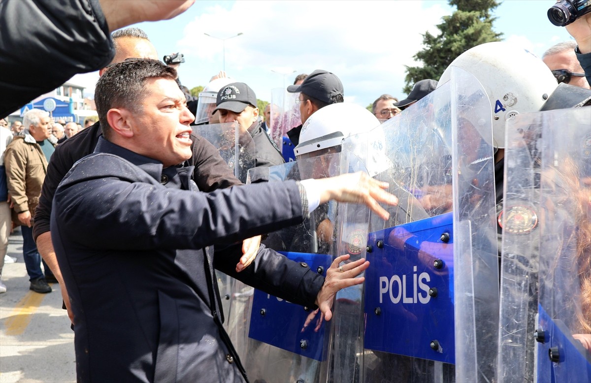 Muğla Cumhuriyet Başsavcılığınca, Marmaris Belediye Başkanı Acar Ünlü (fotoğrafta) hakkında kamu...