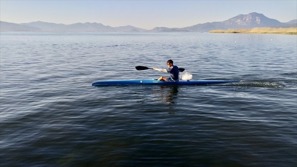 Muğla’nın Köyceğiz ilçesinde Durgunsu Kano Aday Milli Takım ve Türkiye Olimpiyat Hazırlıkları...