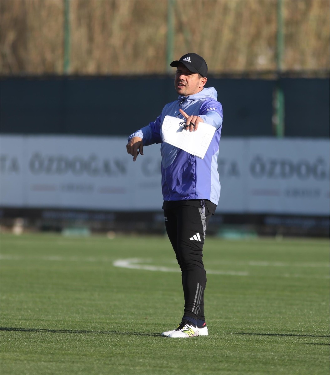 Onvo Antalyaspor, Trendyol Süper Lig'in 28. haftasında Galatasaray ile deplasmanda oynayacağı...