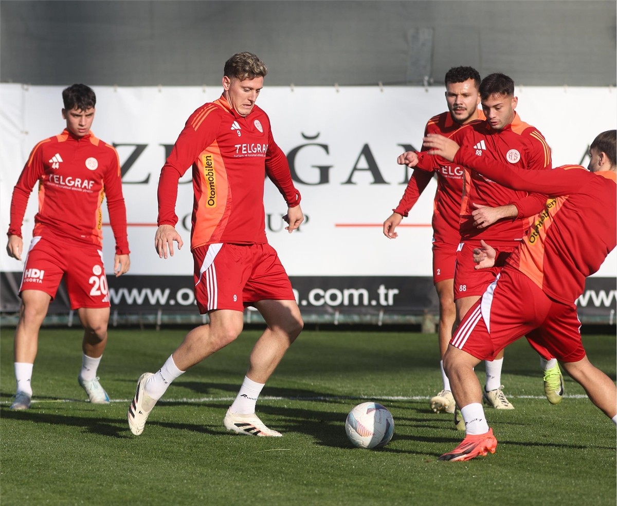 Onvo Antalyaspor, Trendyol Süper Lig'in 28. haftasında Galatasaray ile deplasmanda oynayacağı...