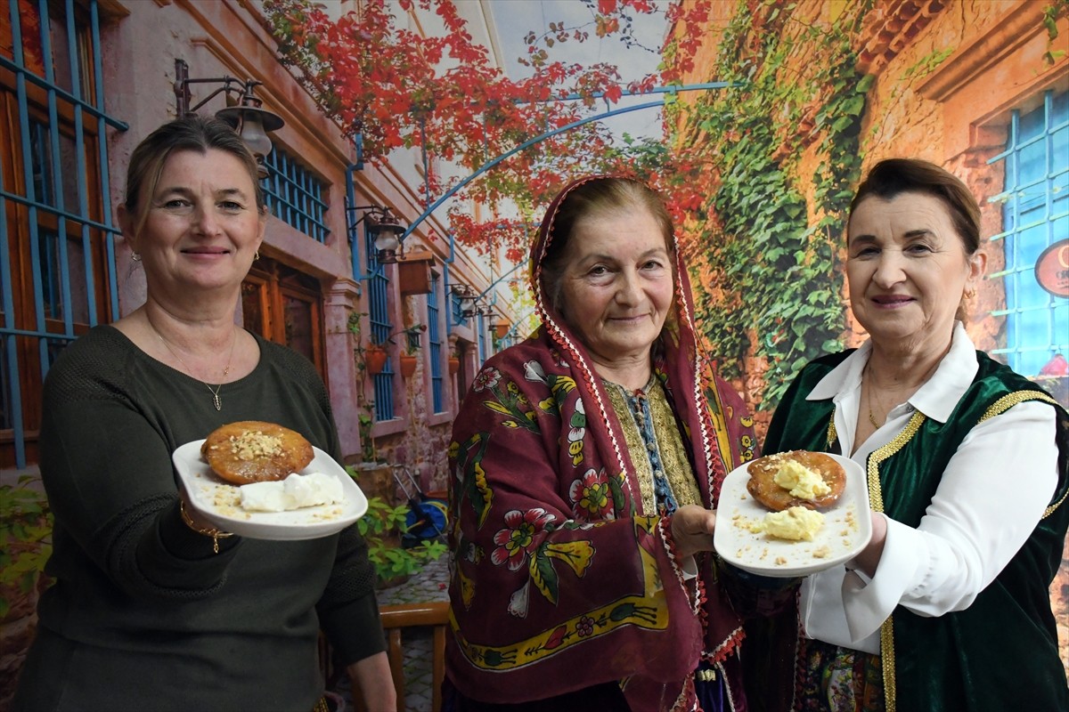 Orta Asya'dan göç ederek Düzce'nin Akçakoca ilçesine yerleşen Manav Türklerine ait Melengücceği...