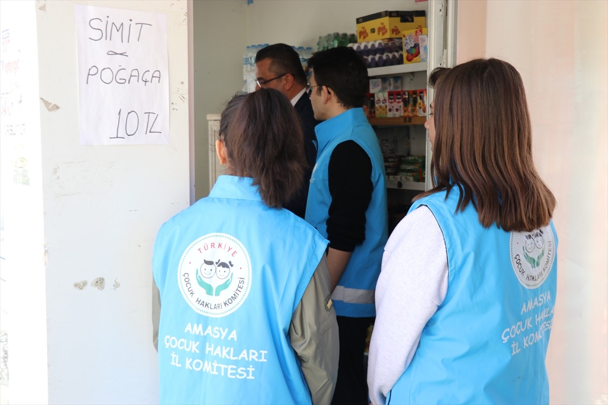 Osmanlı döneminde ihtiyaç sahiplerinin borçlarının ödendiği "zimem defteri" geleneğini Amasya'da...