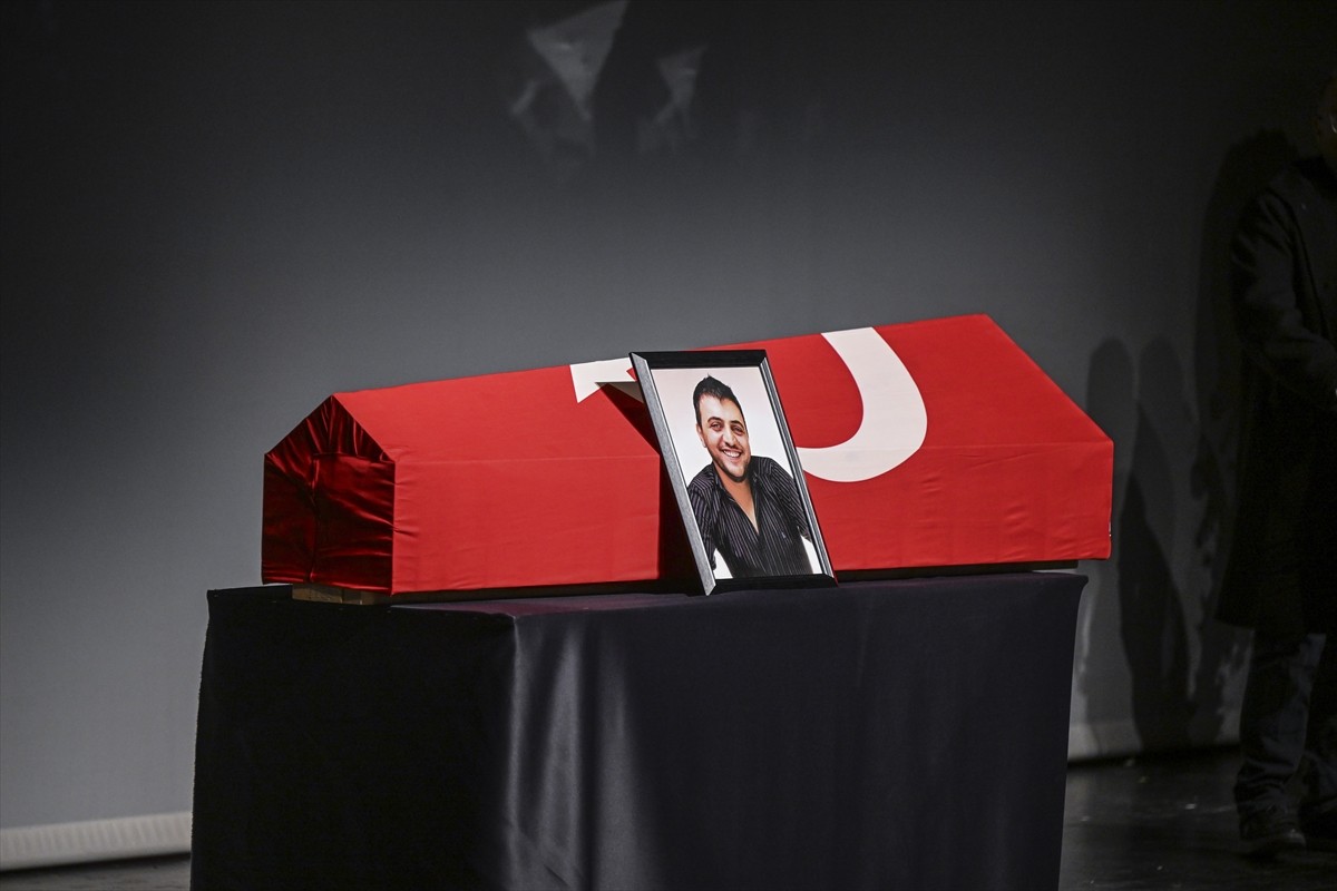 "Düğün Dernek", "Çalgı Çengi", "Kardeş Payı" ve "Hokkabaz"ın aralarında olduğu birçok sinema filmi...