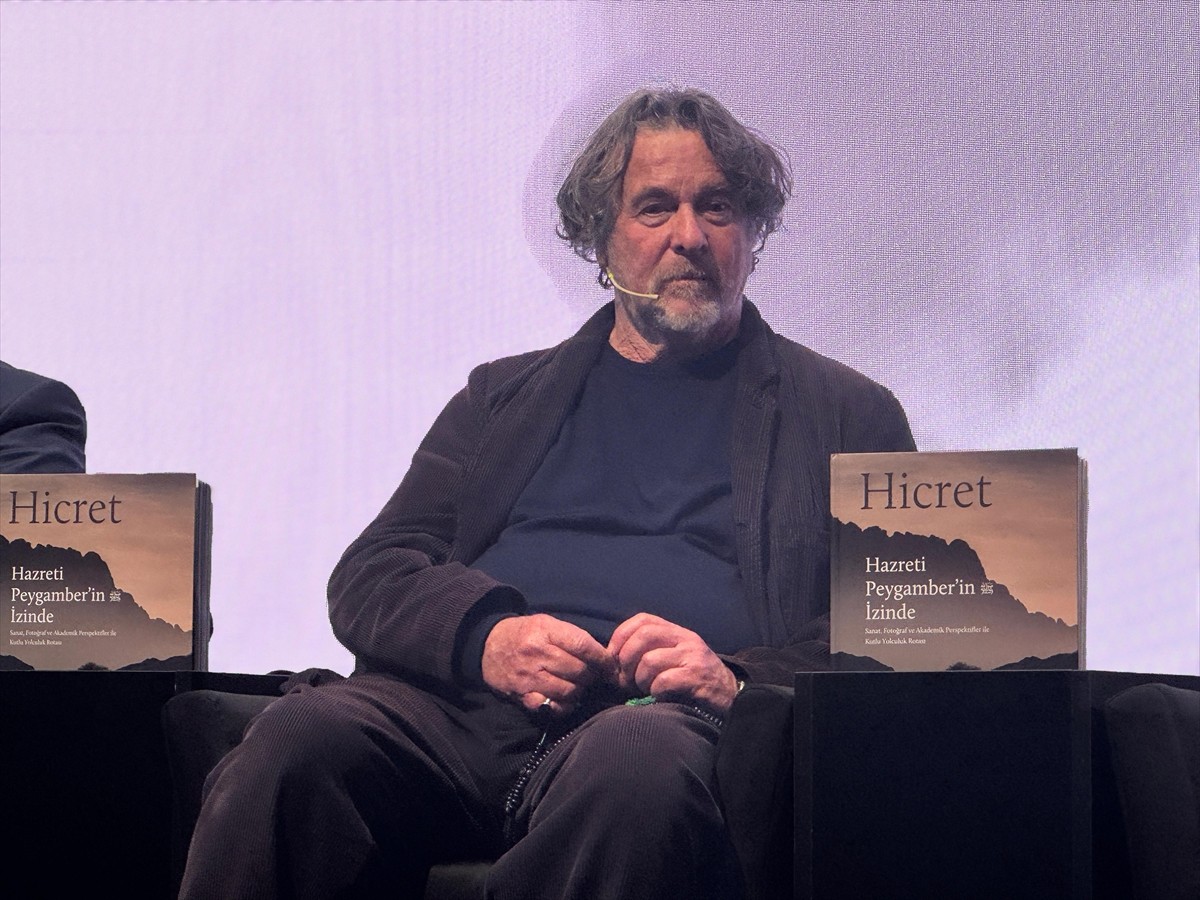 "Hicret: Hazreti Peygamber'in İzinde" belgeselinin Türkiye'deki ilk gösterimi ve aynı isimle...