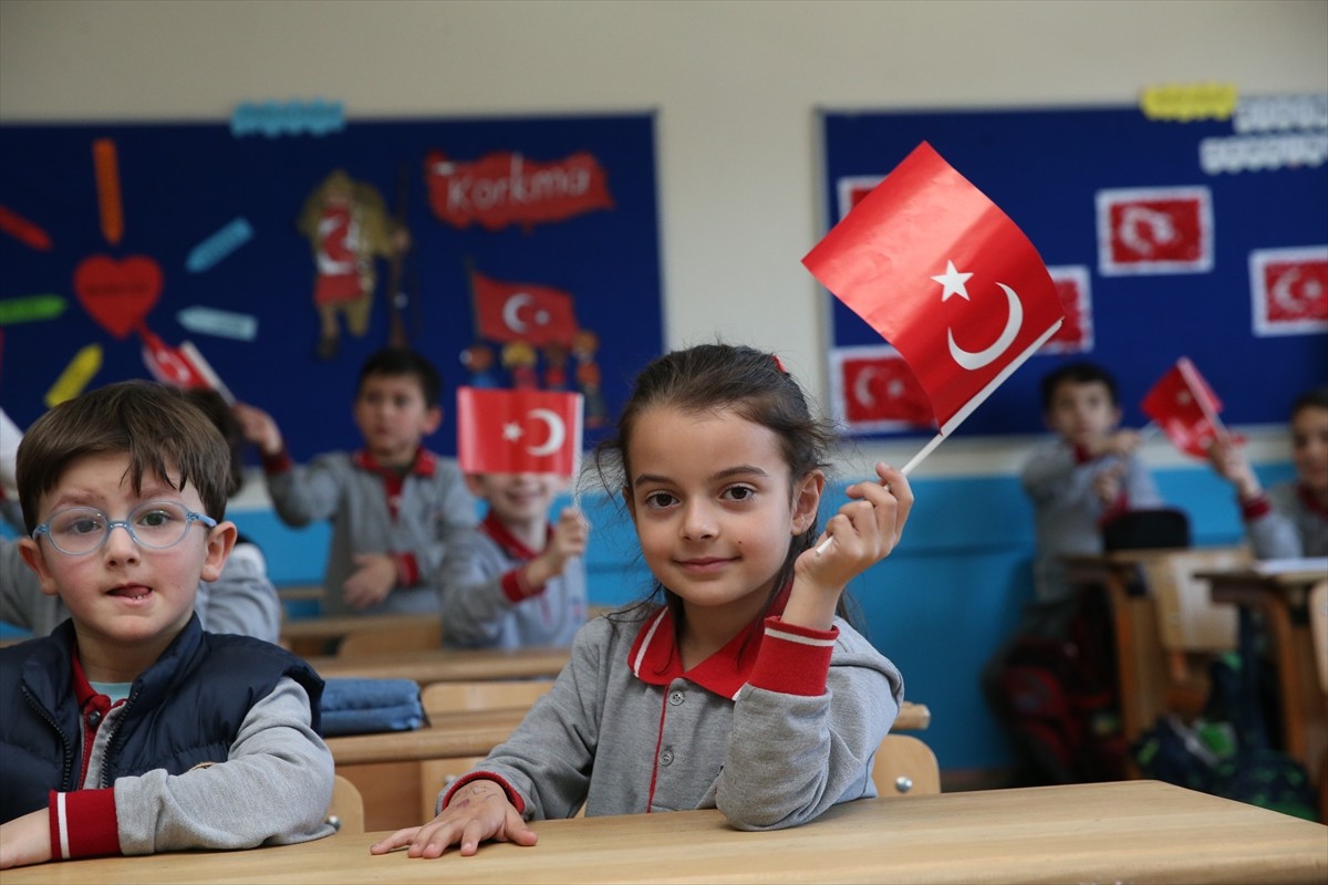 Rize'de okuma yazma öğrenen öğrenciler, Milli Savunma Bakanlığı ile Milli Eğitim Bakanlığı iş...