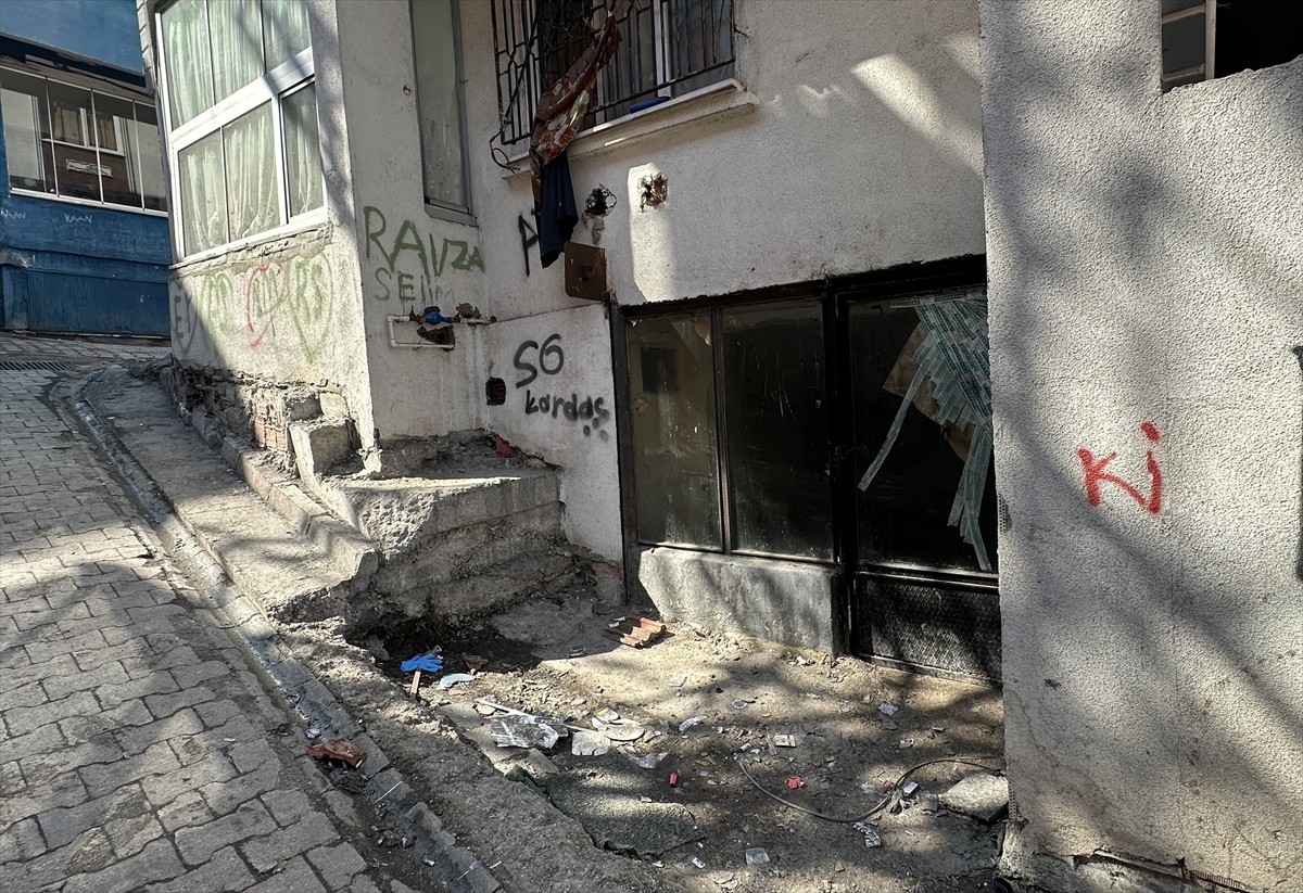 Samsun'un Canik ilçesinde, bıçakla öldürdüğü kişinin cesedini bir evin bodrumunda saklayan şüpheli...
