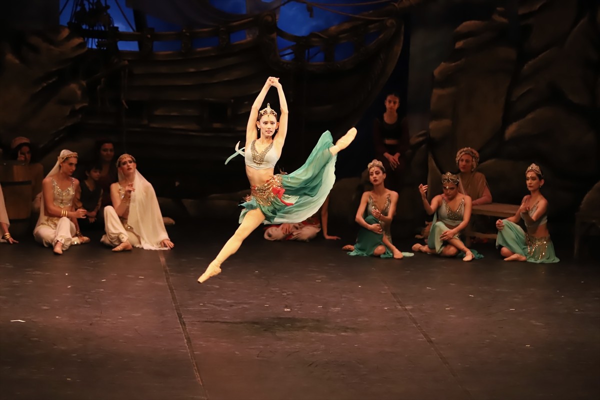 Samsun Devlet Opera ve Balesi (SAMDOB), "Korsan" balesini sanatseverlerle buluşturacak.