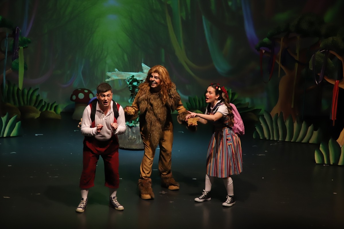 Samsun Devlet Opera ve Balesi (SAMDOB), "Okulumuz Orman" çocuk oyununu yarın sanatseverlerin...