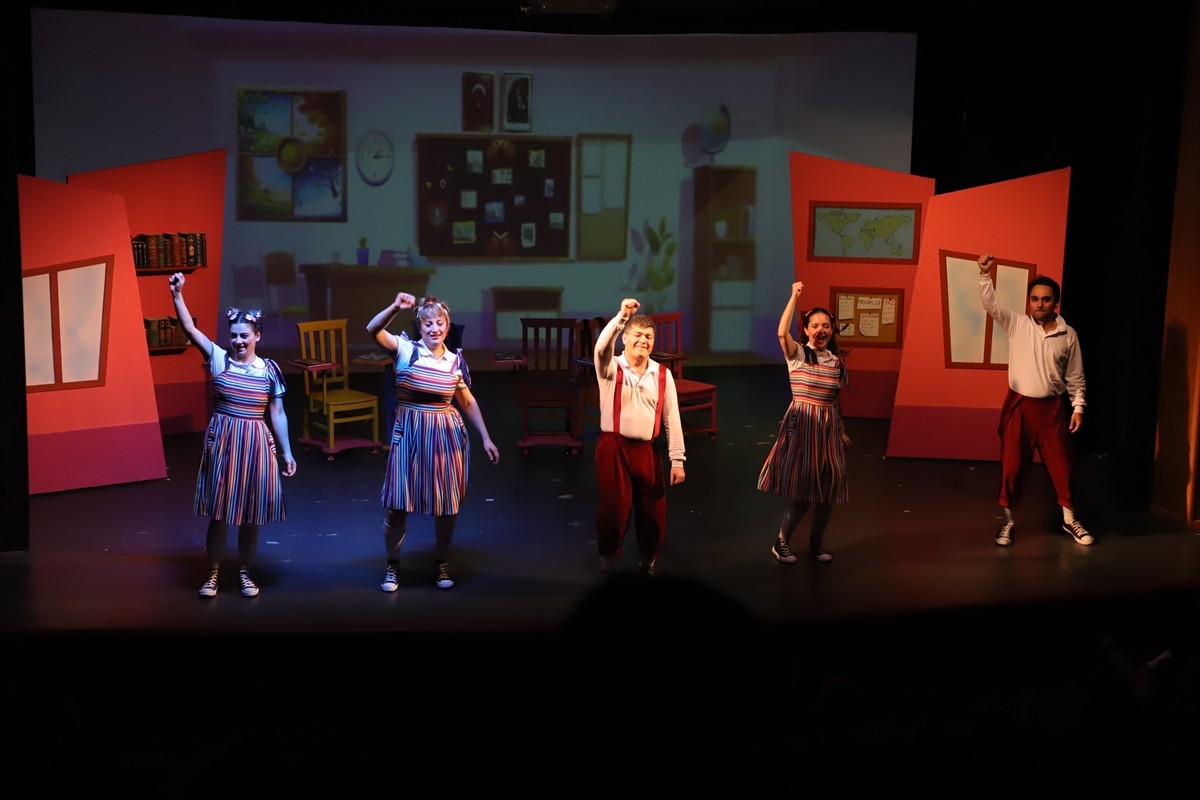 Samsun Devlet Opera ve Balesi (SAMDOB), "Okulumuz Orman" çocuk oyununu yarın sanatseverlerin...