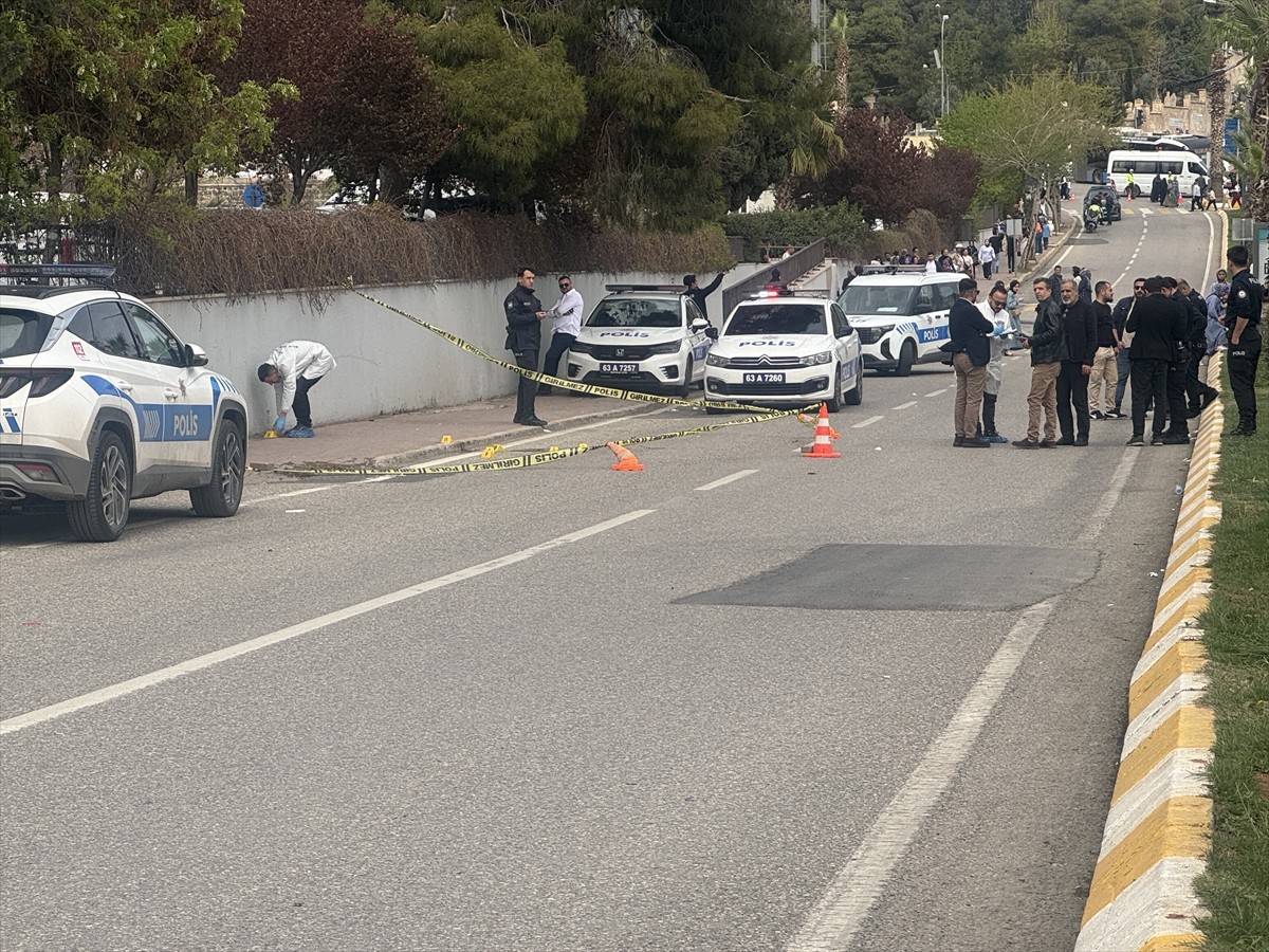 Şanlıurfa'da silahlı saldırıya uğrayan 2 kardeş hayatını kaybetti. Olay yerinde inceleme yapan...