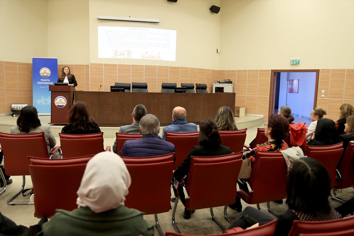 Trakya Üniversitesi'nde (TÜ) 8 Mart Dünya Kadınlar Günü dolayısıyla "İlham Veren Kadınlar ve...