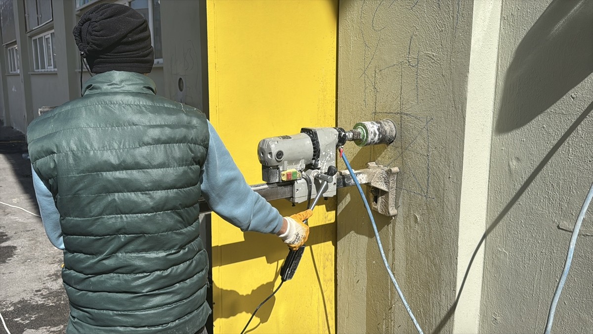 Trendyol 1. Lig takımlarından Geosis Boluspor'un uzun yıllar iç saha maçlarını oynadığı ve geçen...