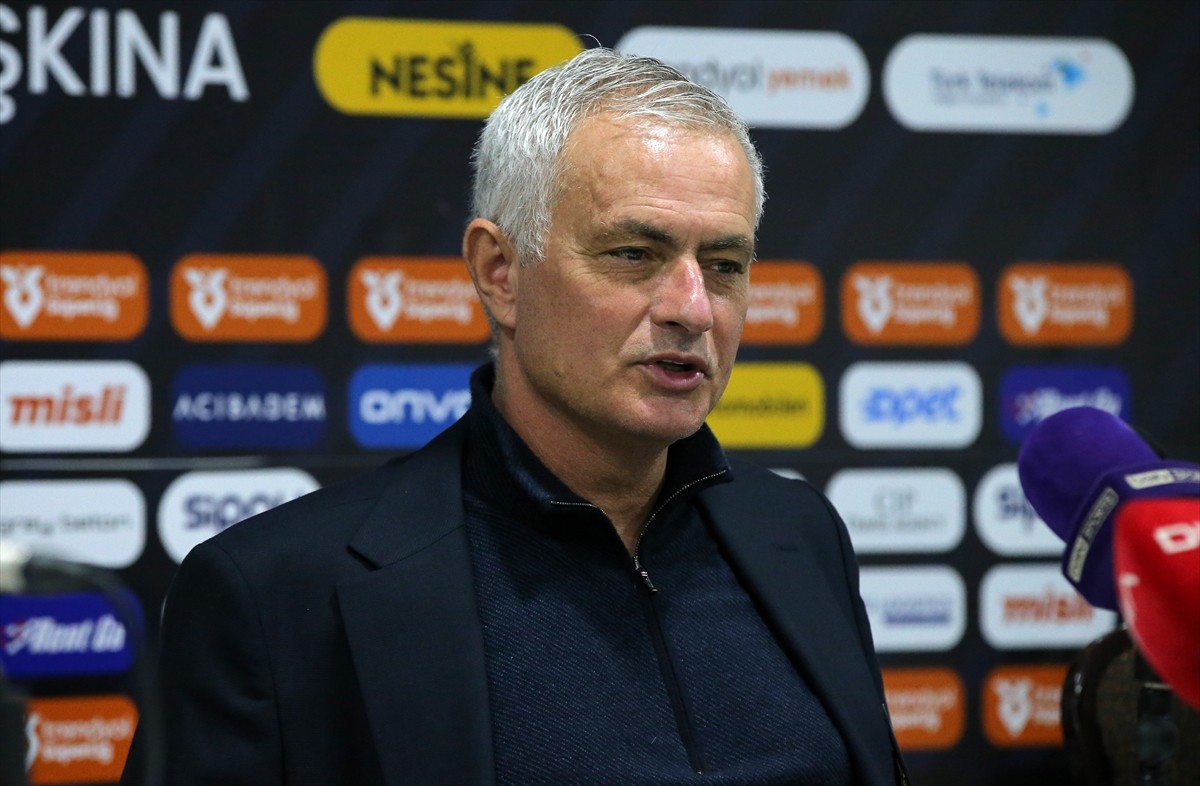 Trendyol Süper Lig'in 29. haftasında Sipay Bodrum FK'yi 4-2 mağlup eden Fenerbahçe'nin teknik...