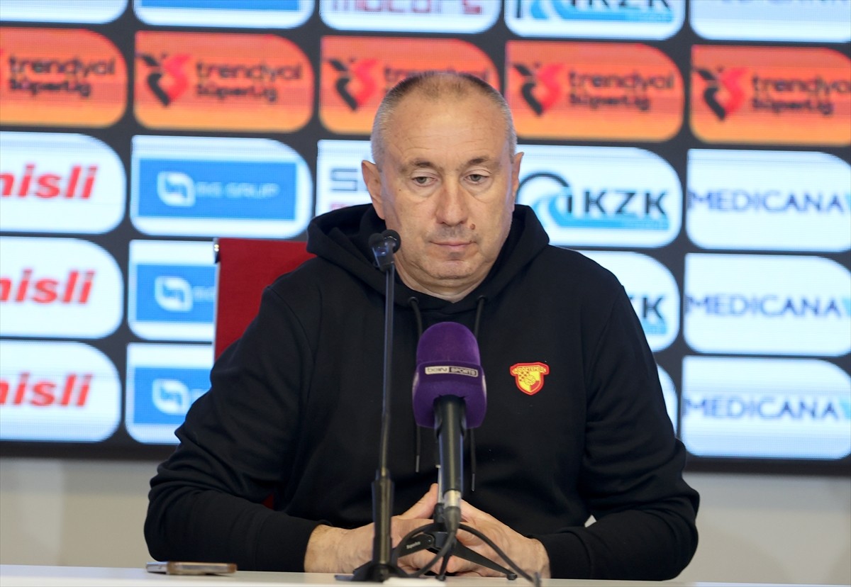 Trendyol Süper Lig’in 27. haftasında Net Global Sivasspor ile Göztepe, BG Grup 4 Eylül...