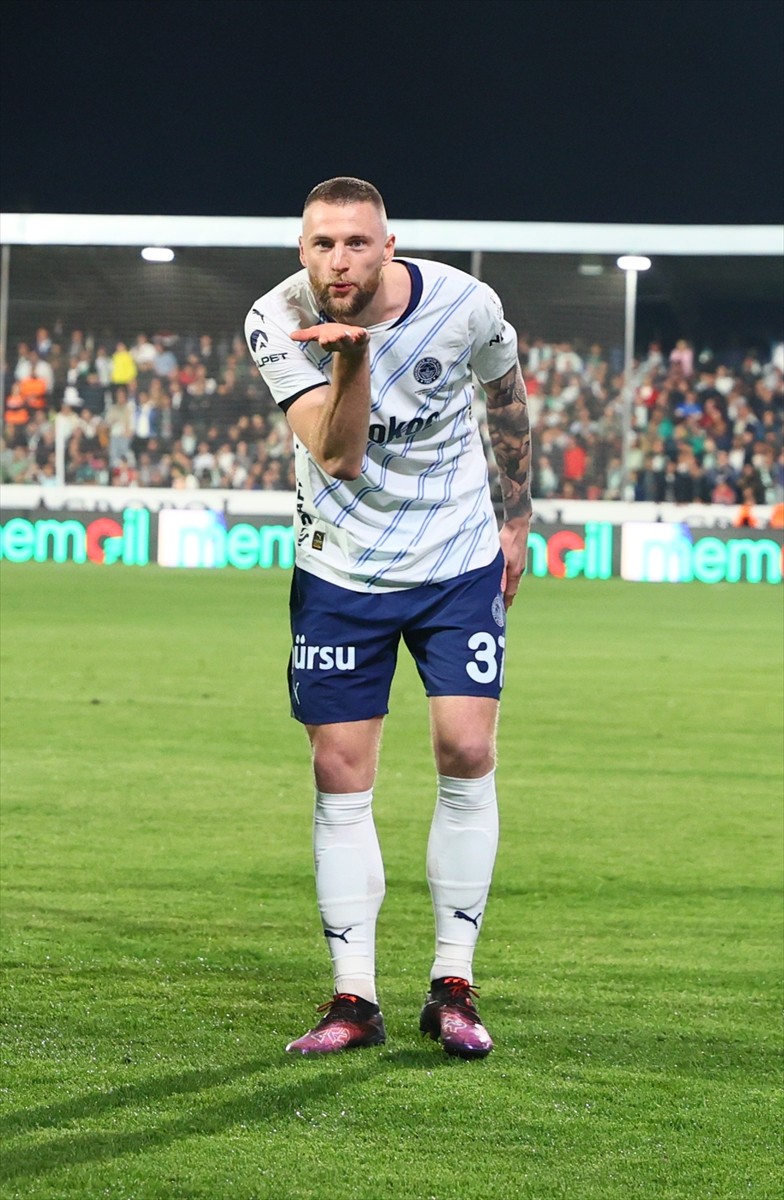 Trendyol Süper Lig’in 29. haftasında Sipay Bodrum FK ile Fenerbahçe, Grey Beton Bodrum Stadı’nda...