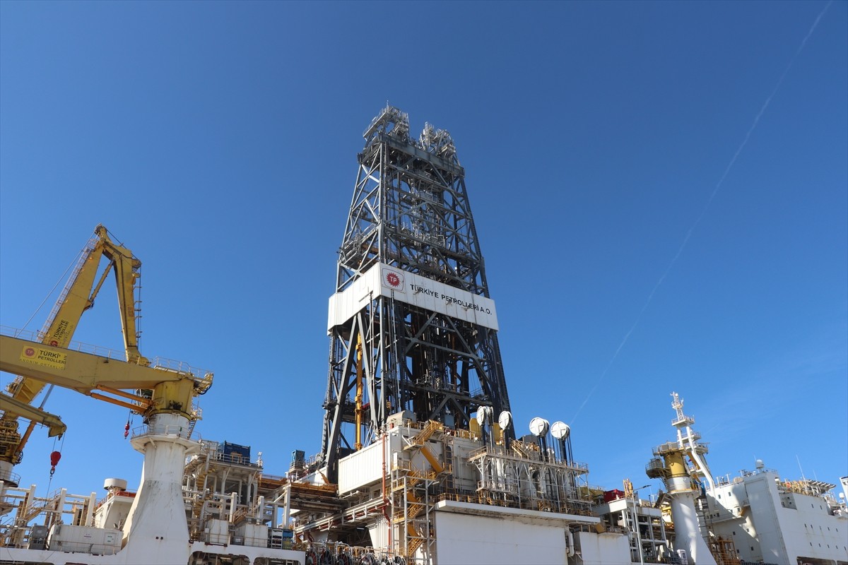 Türkiye'nin doğal gaz üretimine ve enerji bağımsızlığı hedefine yürümesinde büyük rol oynayan...