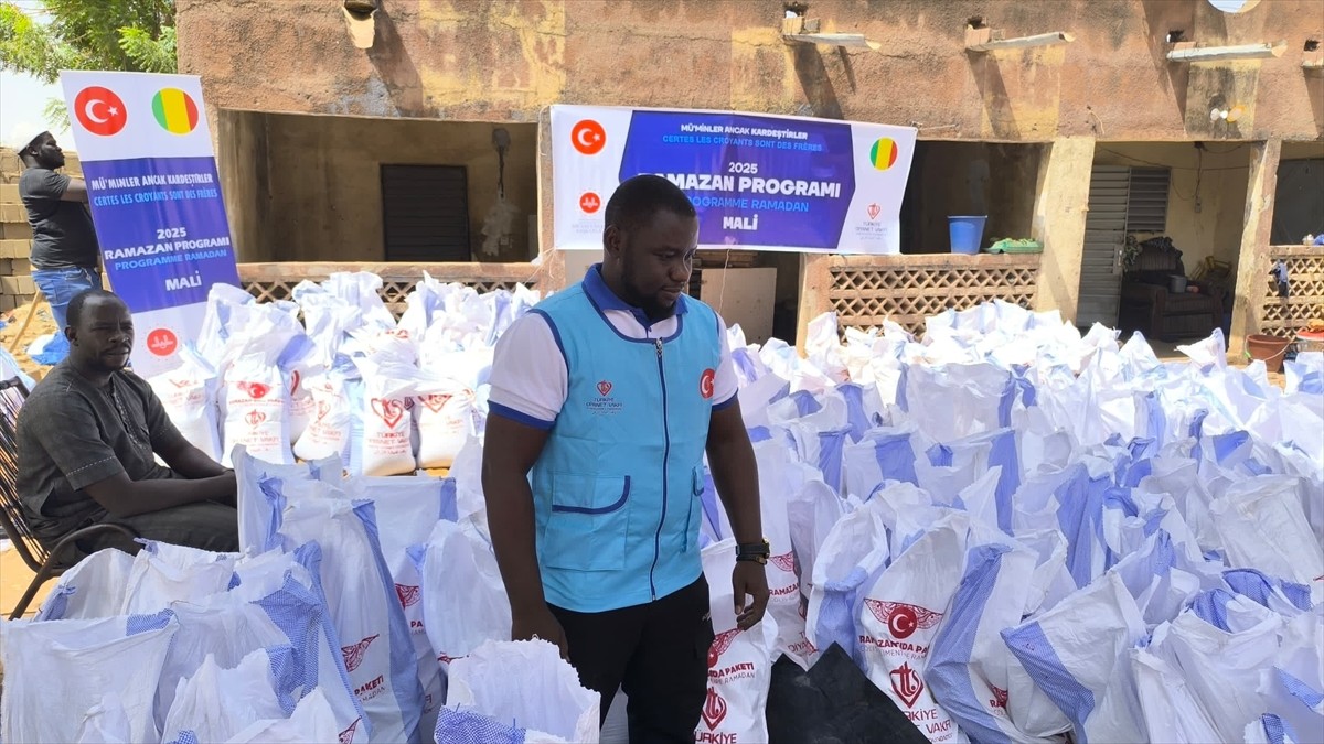 Türkiye Diyanet Vakfı (TDV), Ramazan ayında "Kardeşlerini Unutma, Beklenen Sensin" temasıyla yurt...